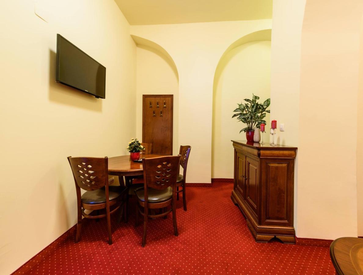 Apartament Baroc Timişoara Exteriör bild