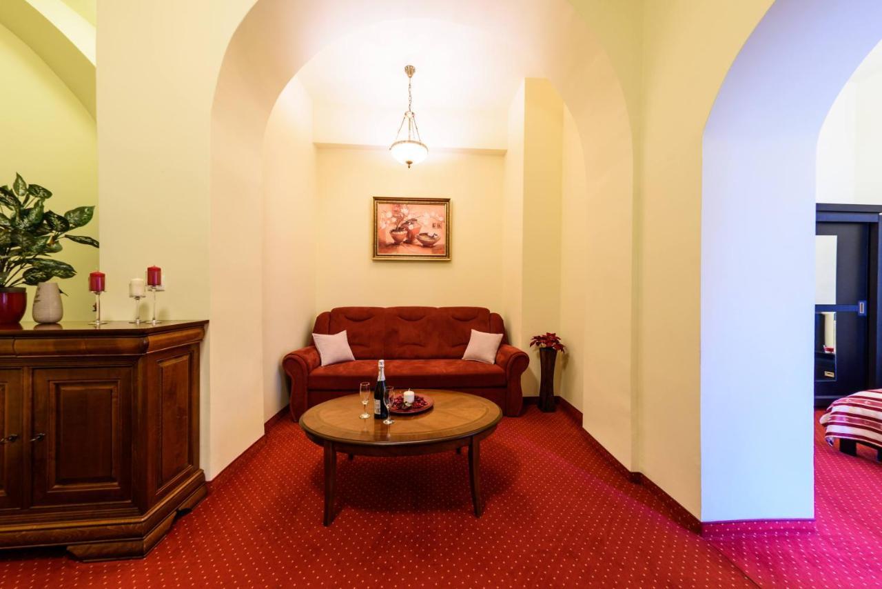 Apartament Baroc Timişoara Exteriör bild