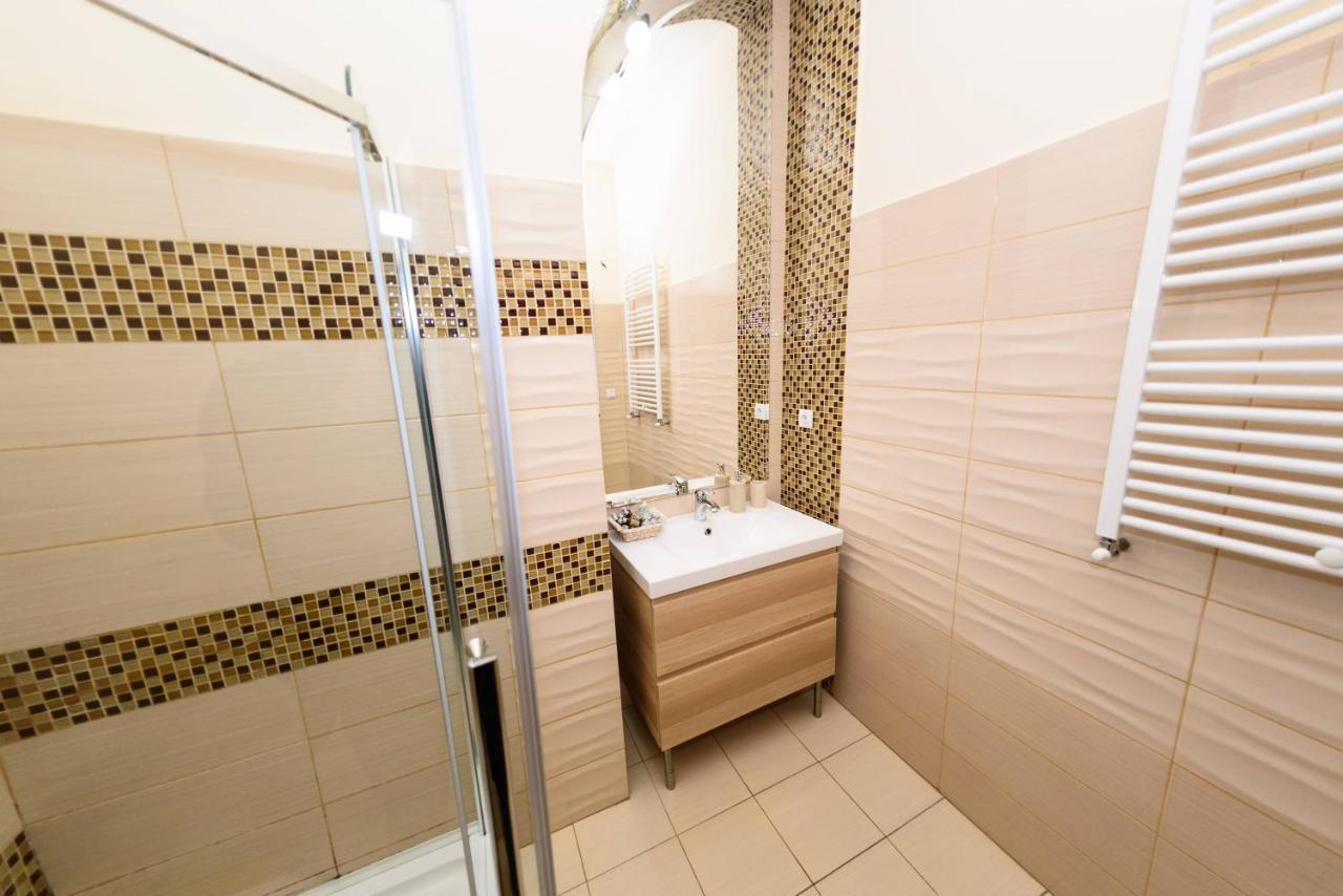 Apartament Baroc Timişoara Exteriör bild