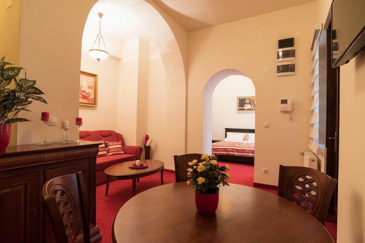 Apartament Baroc Timişoara Exteriör bild