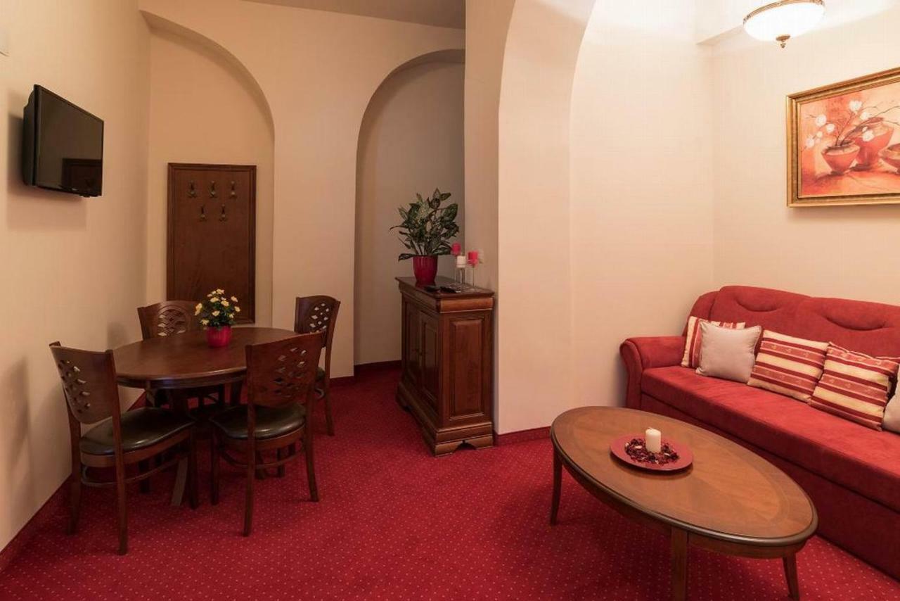 Apartament Baroc Timişoara Exteriör bild